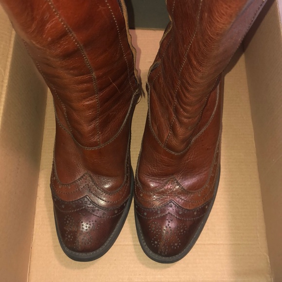 Boots - Picture 7 of 8